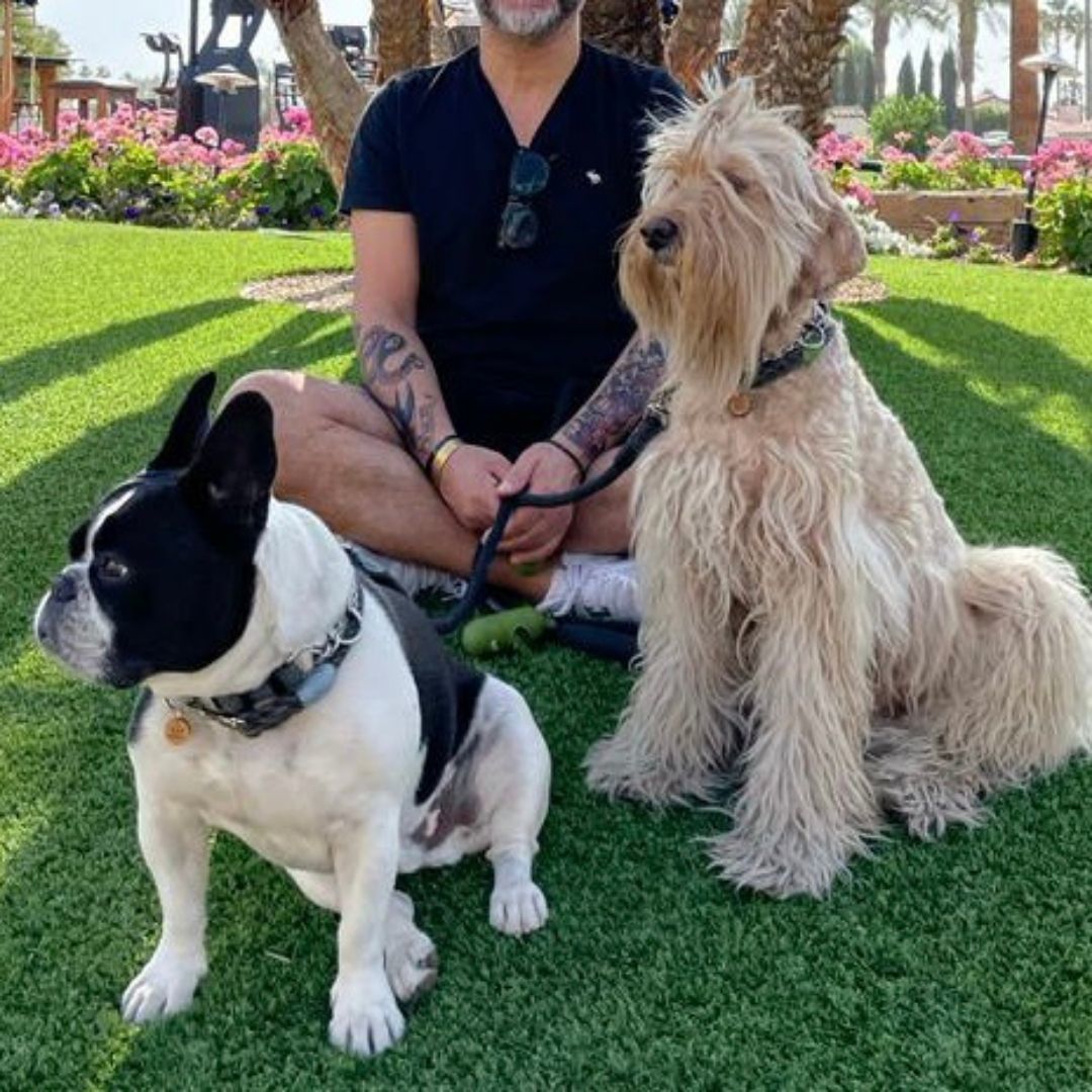 ARKADAŞLAR ARASINDA